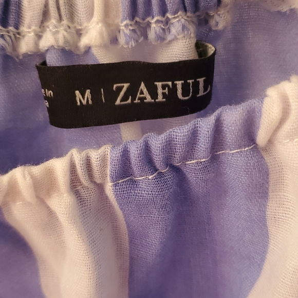 Flowy Crop Top - Picture 3 of 3